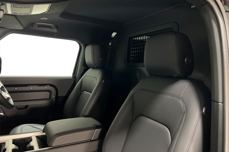 Used Land Rover Defender 2025 for sale - 78067123: Photo 4