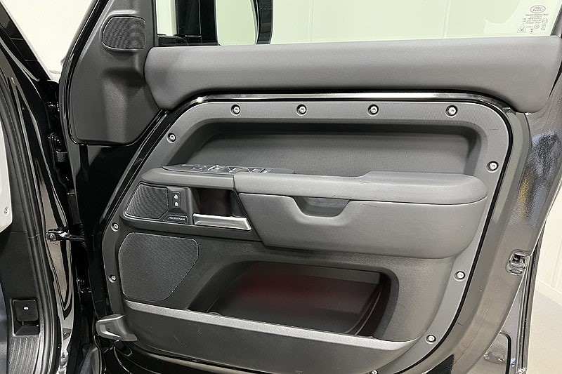 Used Land Rover Defender 2025 for sale - 77087686: Photo 21