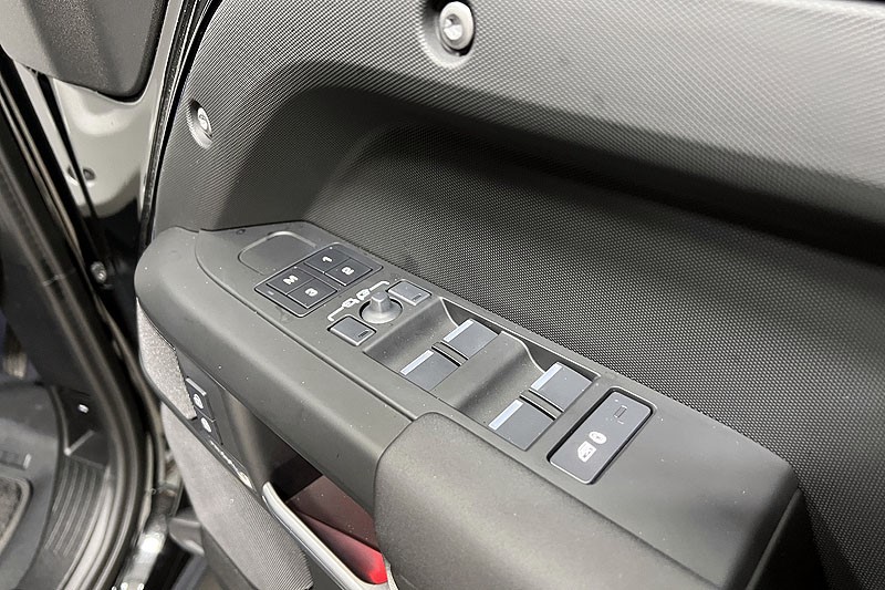 Used Land Rover Defender 2025 for sale - 77087686: Photo 22