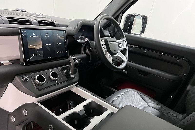 Used Land Rover Defender 2025 for sale - 77087686: Photo 41