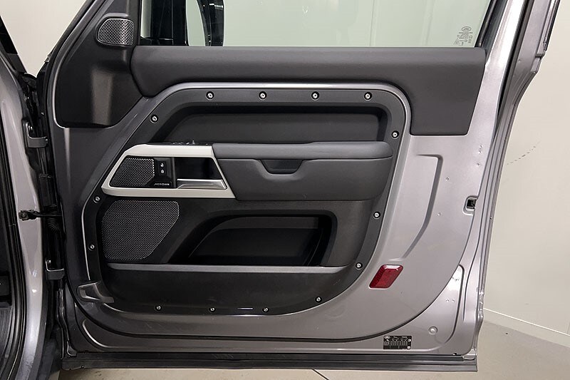 Used Land Rover Defender 2023 for sale - 78162101: Photo 23