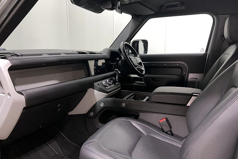 Used Land Rover Defender 2023 for sale - 78162101: Photo 41