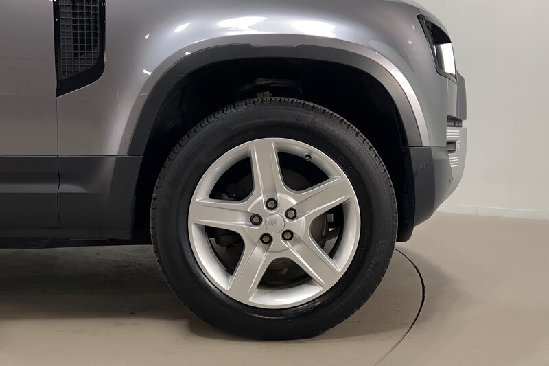 Used Land Rover Defender 2023 for sale - 78162101: Photo 8