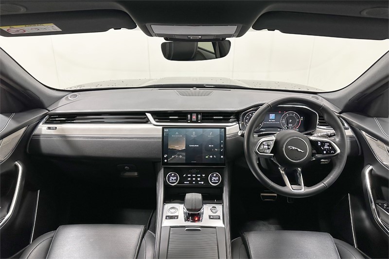 Used Jaguar F-Pace 2024 for sale - 77025590: Photo 9