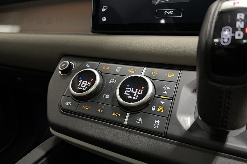 Used Land Rover Defender 2022 for sale - 77285815: Photo 32