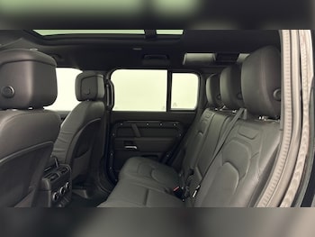Used Land Rover Defender 2025 for sale - 79596520: Photo