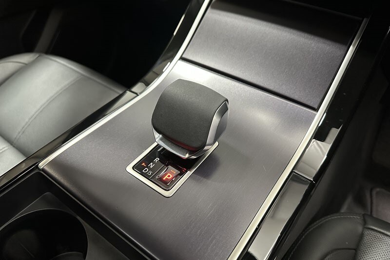 Used Land Rover Range Rover Velar 2025 for sale - 76981093: Photo 13