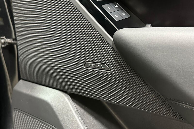 Used Land Rover Range Rover Velar 2025 for sale - 76981093: Photo 24