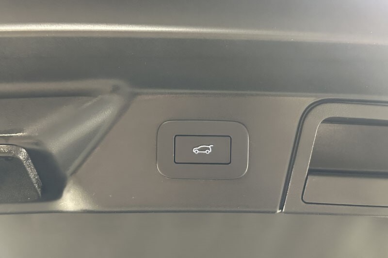 Used Land Rover Range Rover Velar 2025 for sale - 76981093: Photo 44