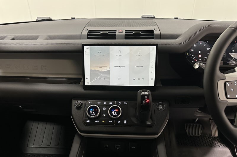 Used Land Rover Defender 2024 for sale - 77406454: Photo 13