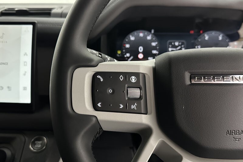 Used Land Rover Defender 2024 for sale - 77406454: Photo 28