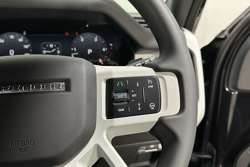 Used Land Rover Defender 2024 for sale - 77406454: Photo 29