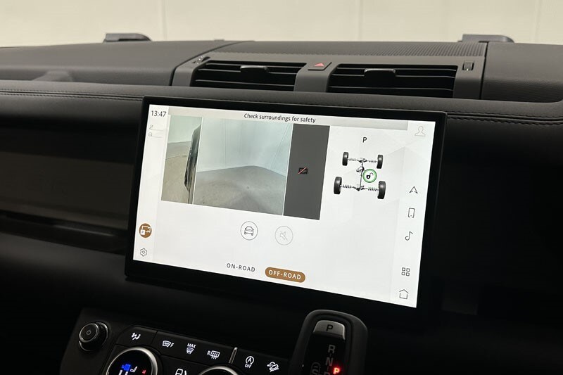 Used Land Rover Defender 2024 for sale - 77406454: Photo 32