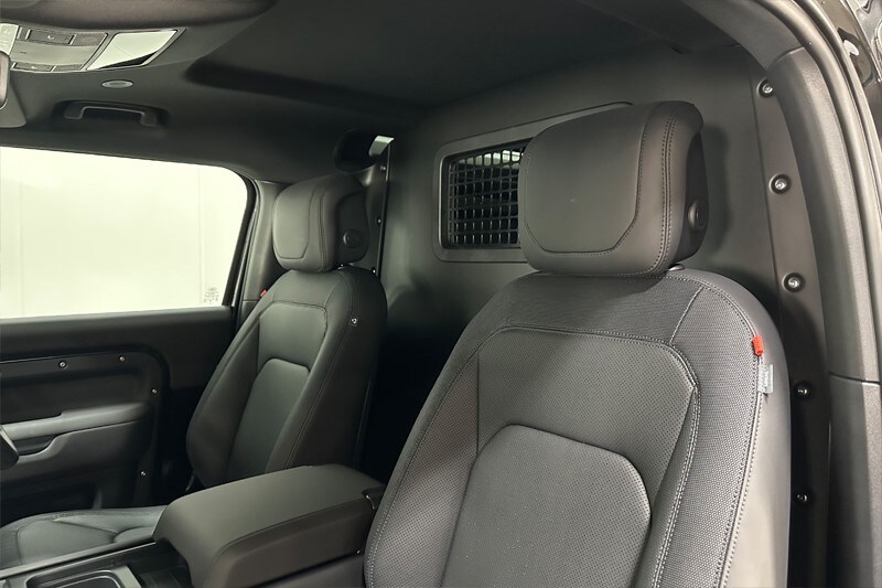 Used Land Rover Defender 2024 for sale - 77406454: Photo 4