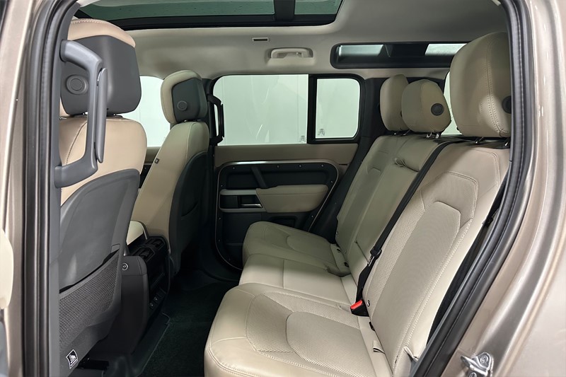 Used Land Rover Defender 2022 for sale - 77106128: Photo 4