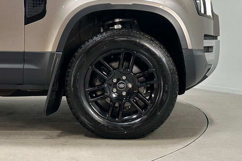 Used Land Rover Defender 2022 for sale - 77106128: Photo 8