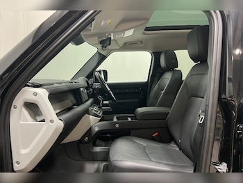 Used Land Rover Defender 2024 for sale - 79571903: Photo