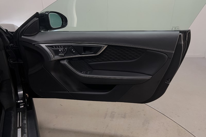 Used Jaguar F-Type 2022 for sale - 77336042: Photo 21