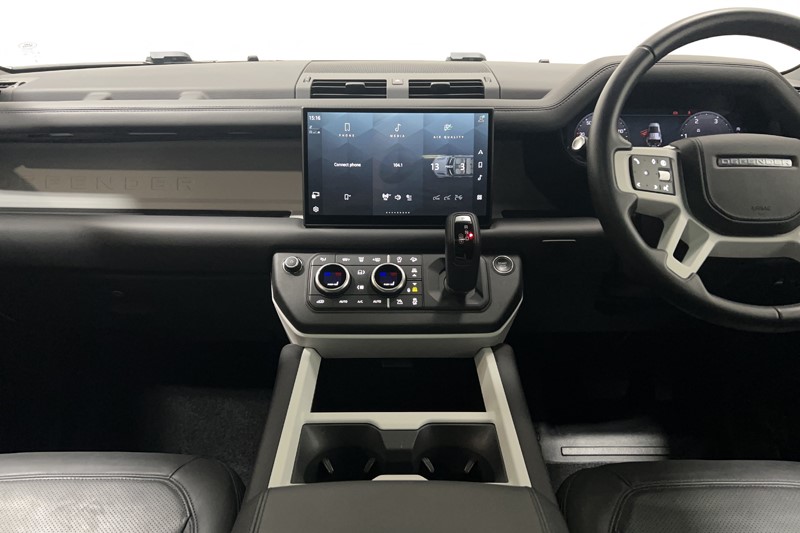 Used Land Rover Defender 2024 for sale - 77665191: Photo 14