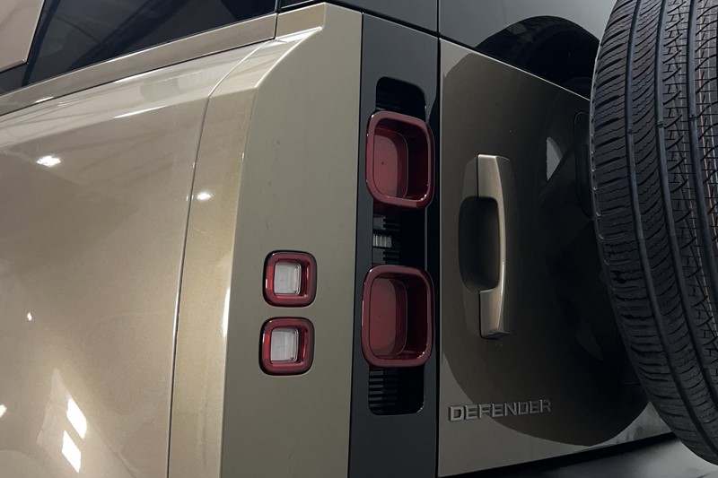 Used Land Rover Defender 2024 for sale - 77665191: Photo 19