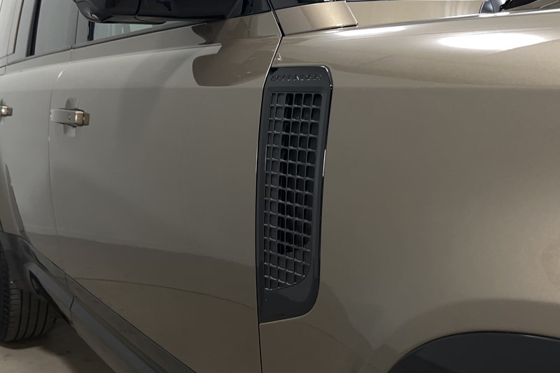 Used Land Rover Defender 2024 for sale - 77665191: Photo 20