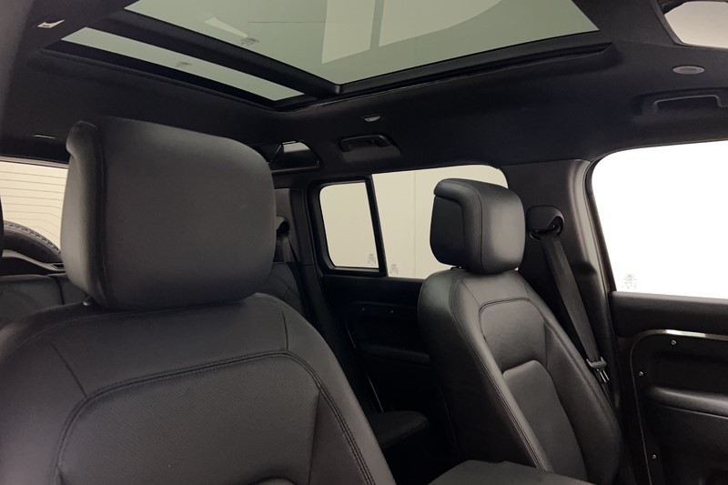 Used Land Rover Defender 2024 for sale - 77665191: Photo 27