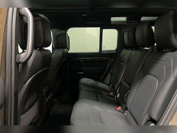 Used Land Rover Defender 2024 for sale - 77665191: Photo