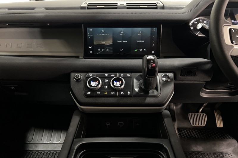 Used Land Rover Defender 2023 for sale - 77745982: Photo 14