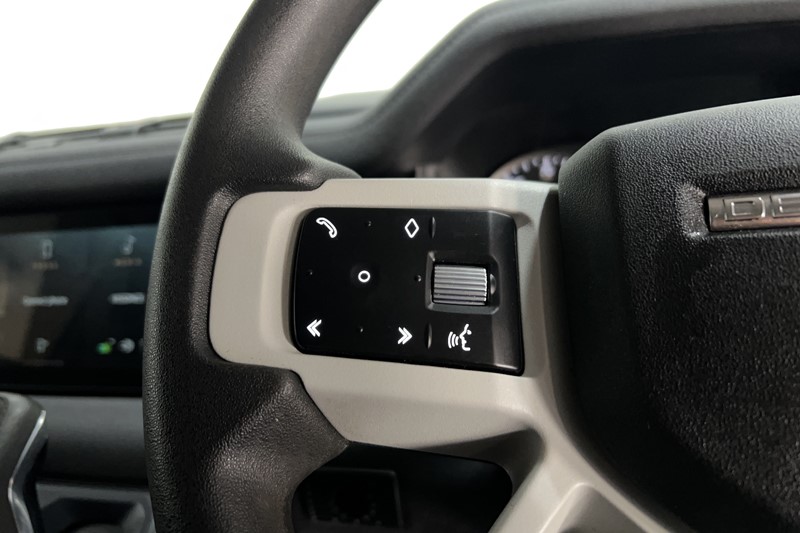 Used Land Rover Defender 2023 for sale - 77745982: Photo 26