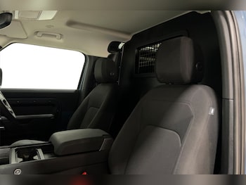 Used Land Rover Defender 2023 for sale - 77745982: Photo