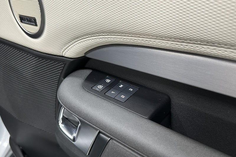 Used Land Rover Discovery 2023 for sale - 76981109: Photo 24