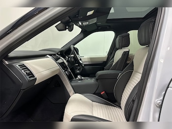 Used Land Rover Discovery 2023 for sale - 76981109: Photo