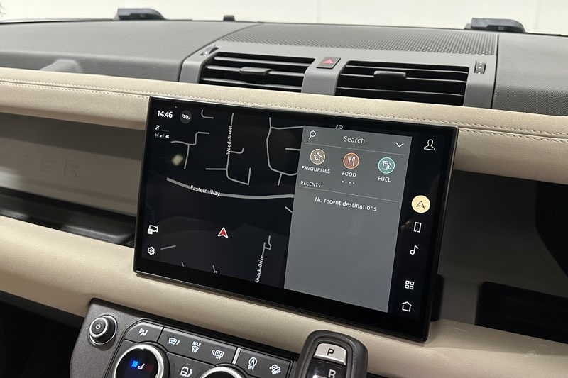 Used Land Rover Defender 2022 for sale - 76982446: Photo 11