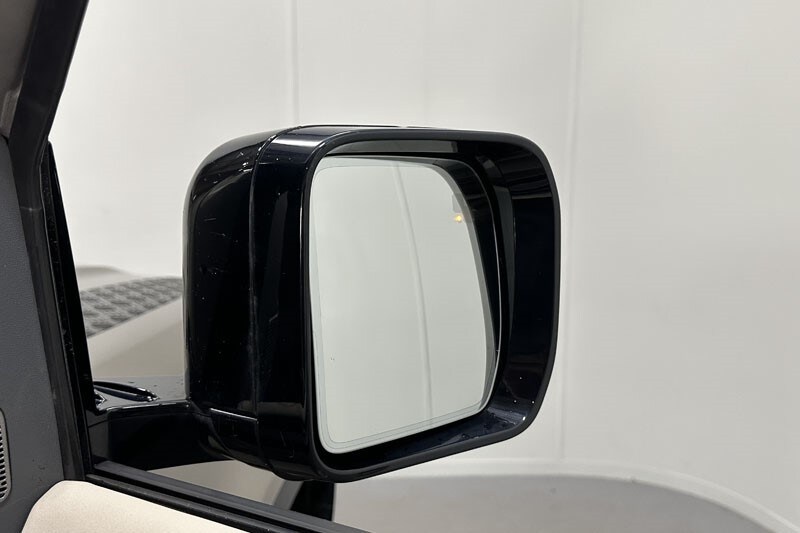 Used Land Rover Defender 2022 for sale - 76982446: Photo 24