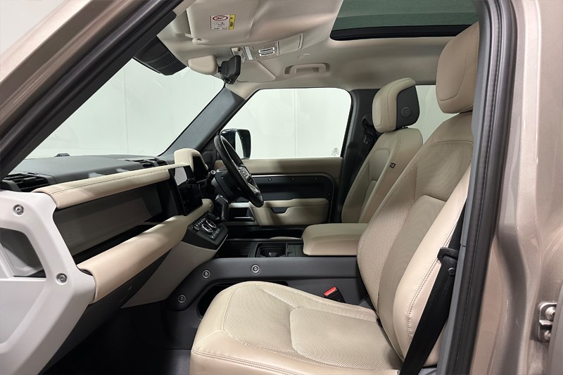 Used Land Rover Defender 2022 for sale - 76982446: Photo 3