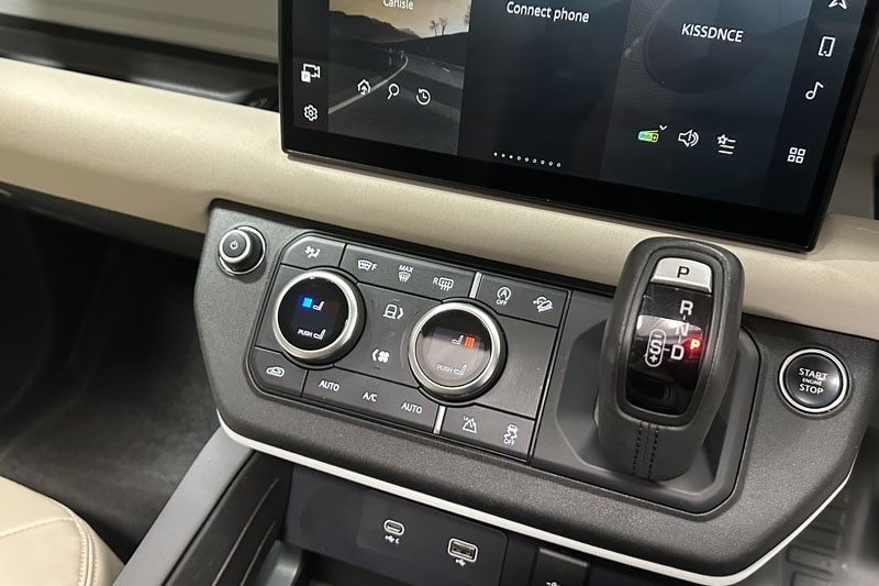 Used Land Rover Defender 2022 for sale - 76982446: Photo 31