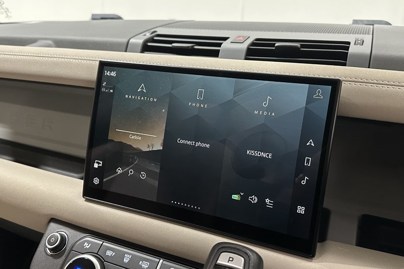 Used Land Rover Defender 2022 for sale - 76982446: Photo 32