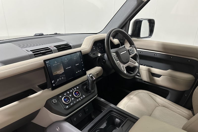 Used Land Rover Defender 2022 for sale - 76982446: Photo 40