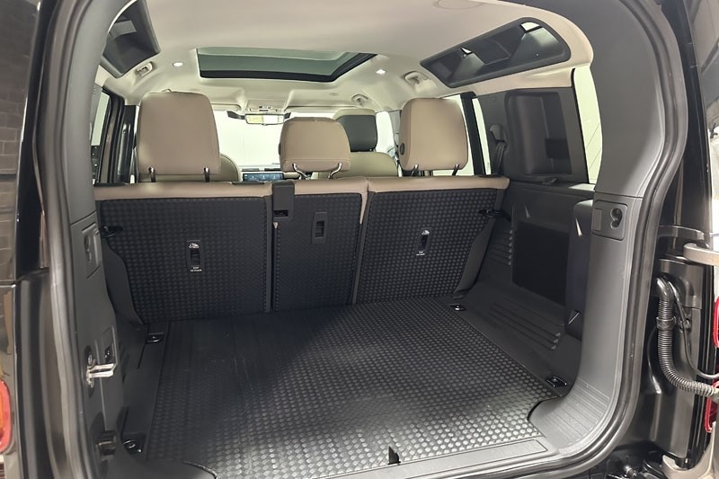 Used Land Rover Defender 2022 for sale - 76982446: Photo 47