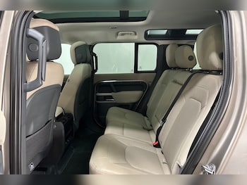 Used Land Rover Defender 2022 for sale - 76982446: Photo