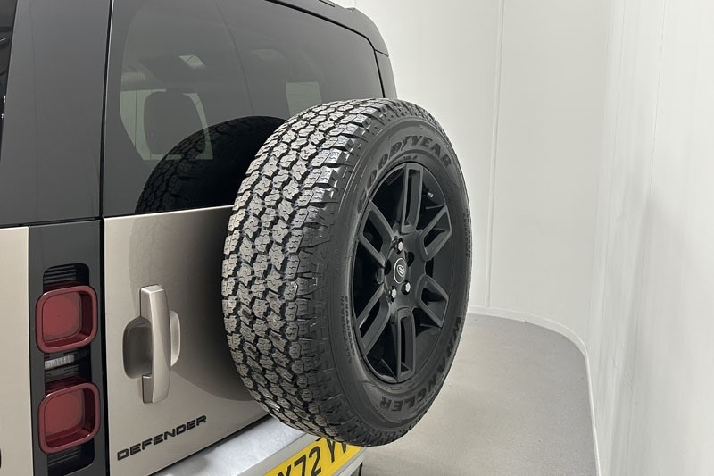 Used Land Rover Defender 2022 for sale - 76982446: Photo 50