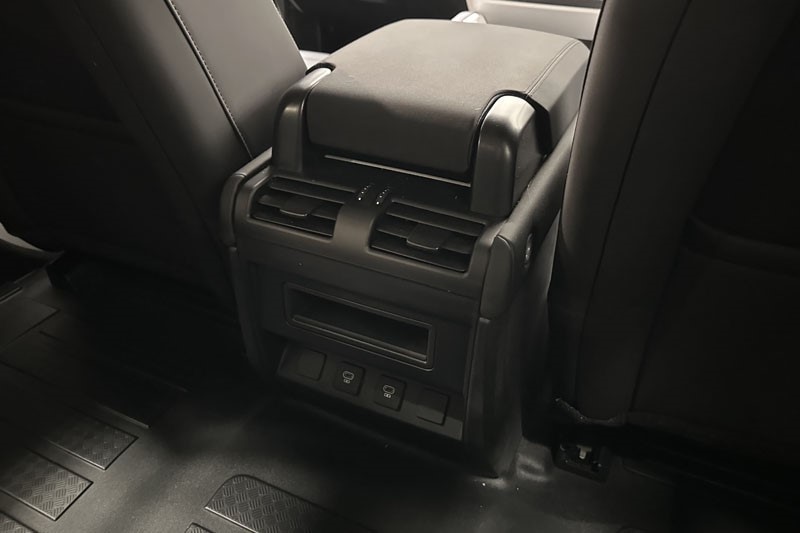 Used Land Rover Defender 2025 for sale - 77022990: Photo 18