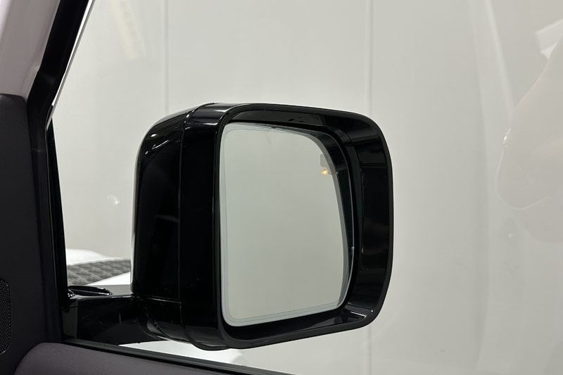 Used Land Rover Defender 2025 for sale - 77022990: Photo 24