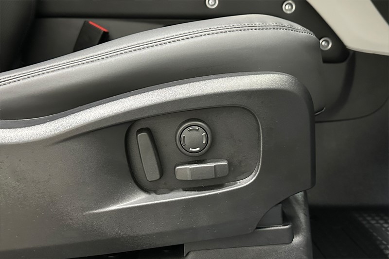 Used Land Rover Defender 2025 for sale - 77022990: Photo 25