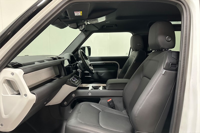 Used Land Rover Defender 2025 for sale - 77022990: Photo 3