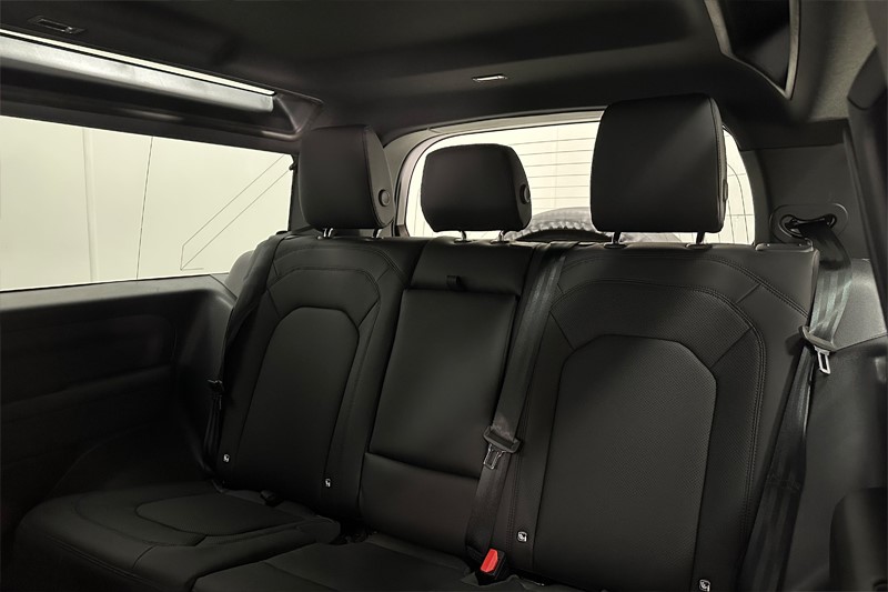 Used Land Rover Defender 2025 for sale - 77022990: Photo 4