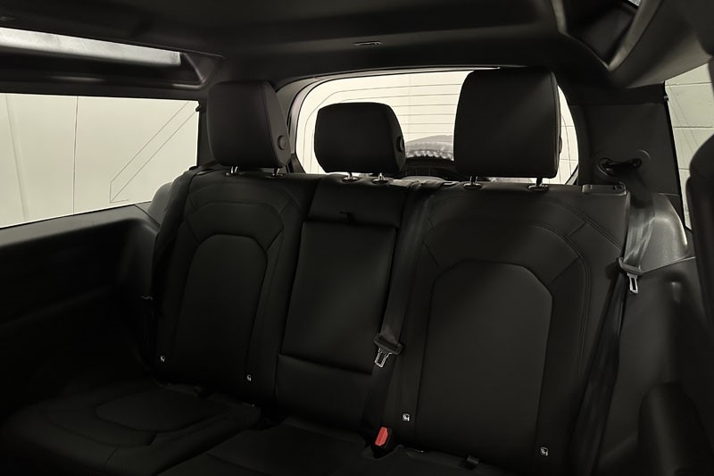 Used Land Rover Defender 2025 for sale - 77022990: Photo 44