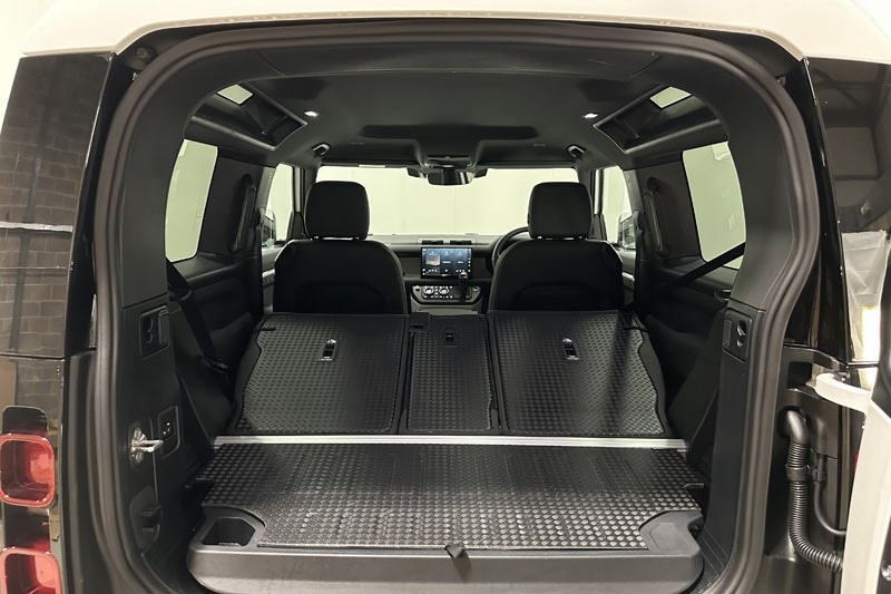 Used Land Rover Defender 2025 for sale - 77022990: Photo 46