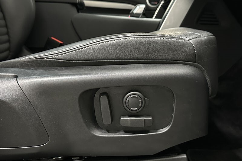 Used Land Rover Discovery 2022 for sale - 76982440: Photo 26