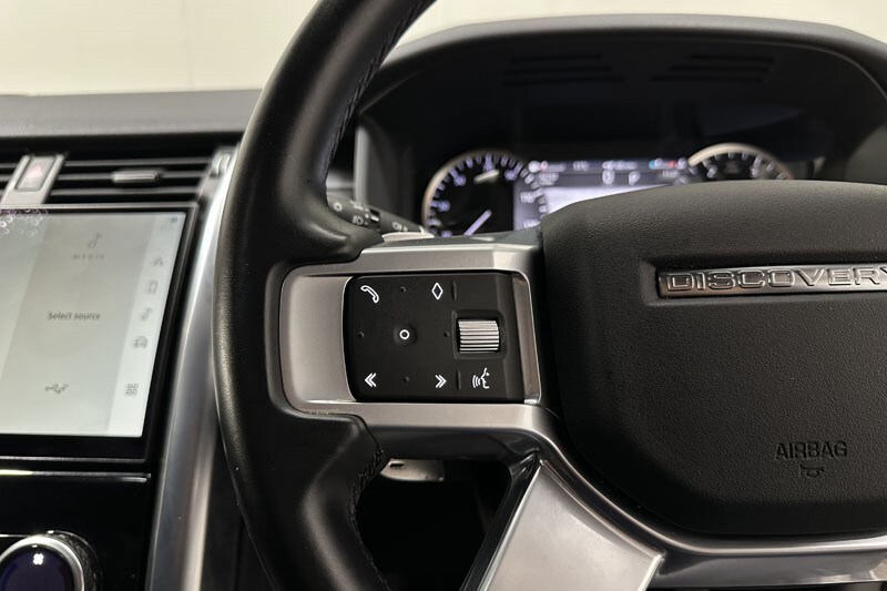 Used Land Rover Discovery 2022 for sale - 76982440: Photo 29